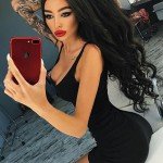 Веб модель в апартаментах